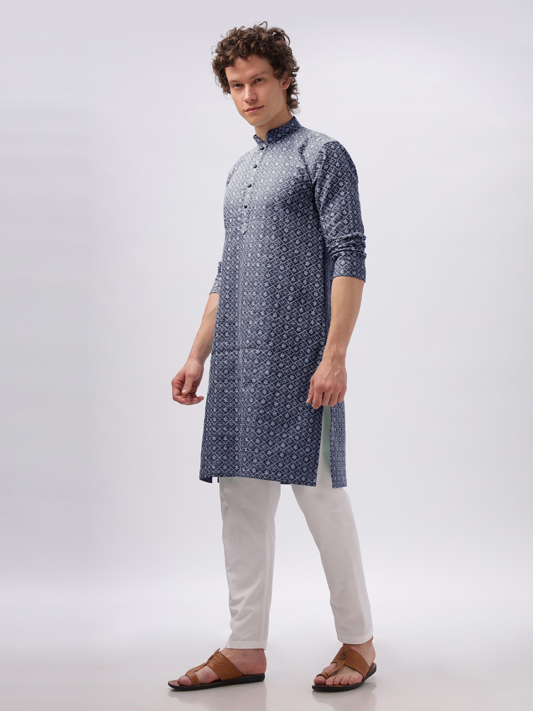 

Anouk Grey Floral Embroidered Mandarin Collar Cotton Straight Kurta