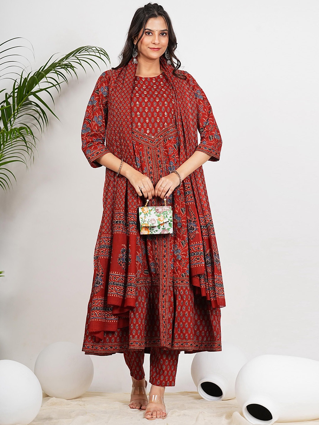 

Vbuyz Maroon Floral Printed Sequinned Pure Cotton Anarkali Kurta With Trousers & Dupatta