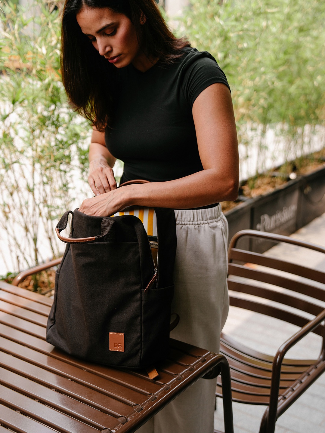 

DailyObjects Structured Handheld Bag, Black