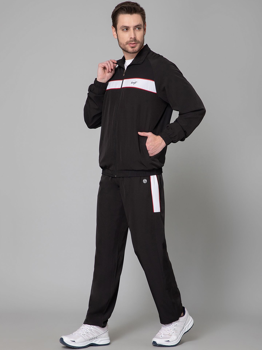 

TURNFIT Men Training Tracksuit, Black