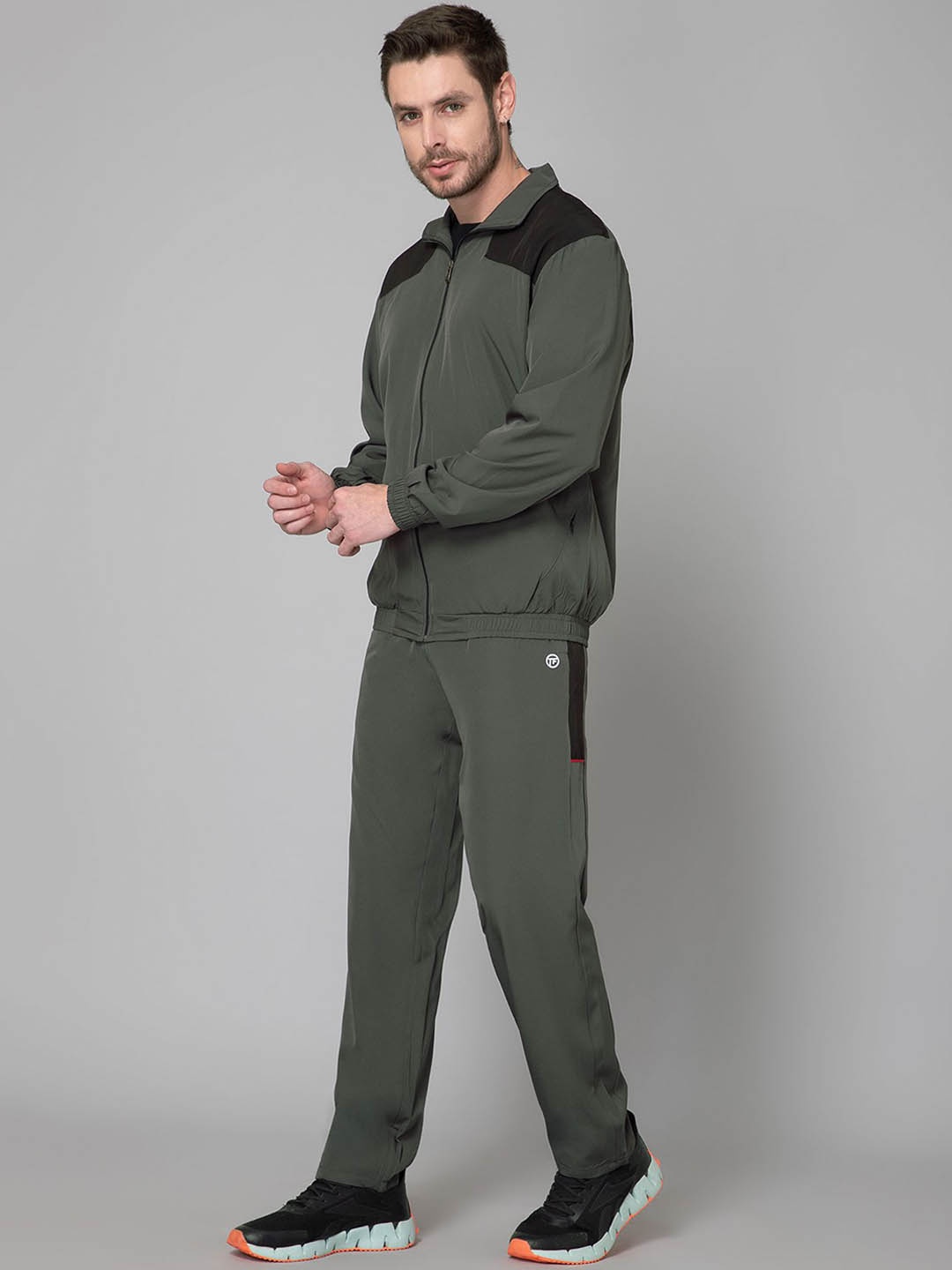 TURNFIT Color-Blocked Zip-Front Tracksuit, Charcoal