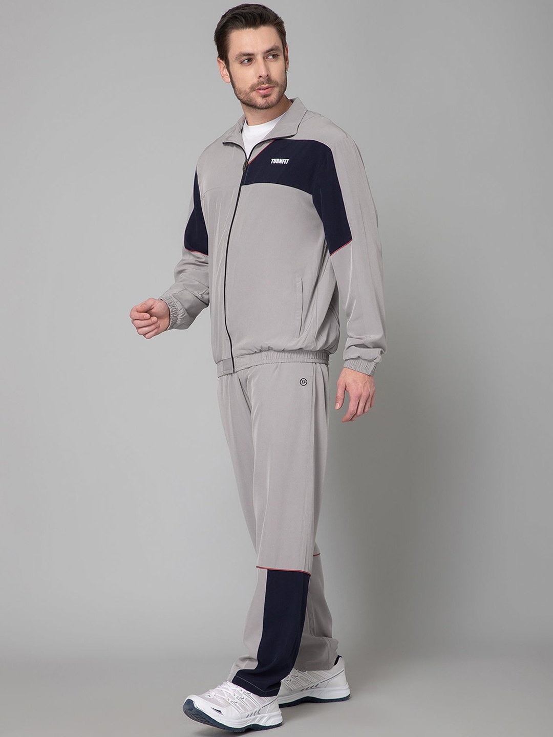 

TURNFIT Men Color-Blocked Tracksuits, Grey
