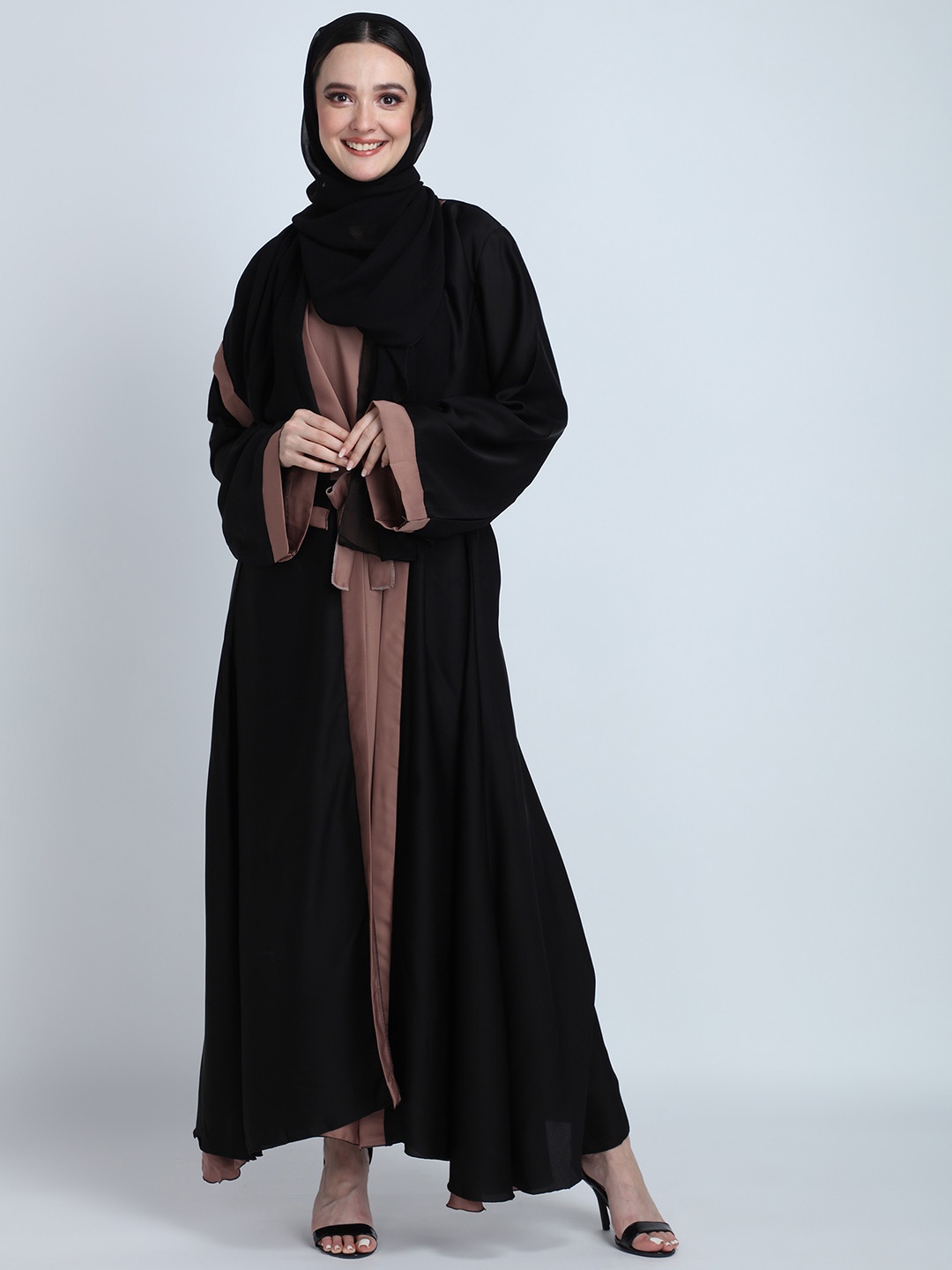 

BROKE BRAND Round Neck Shrug-Style Abaya With Belt, Beige