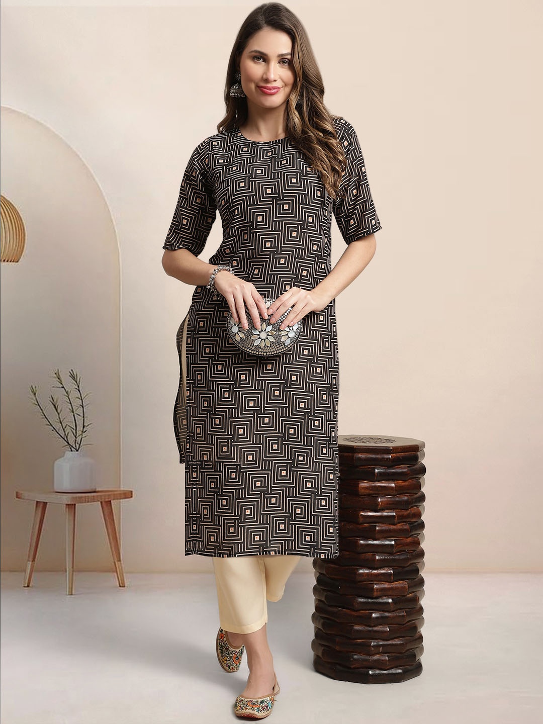 

Moda Rapido Women Printed Regular Kurta with Trousers, Black