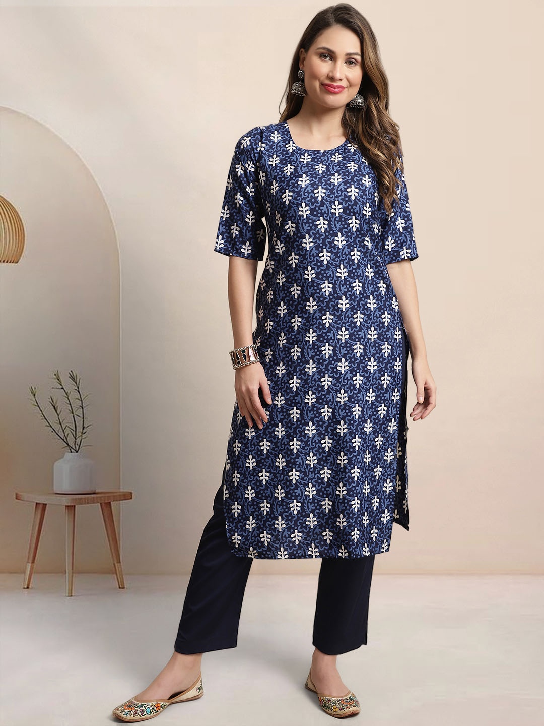 

Moda Rapido Women Ethnic Motifs Printed Regular Kurta with Trousers, Blue