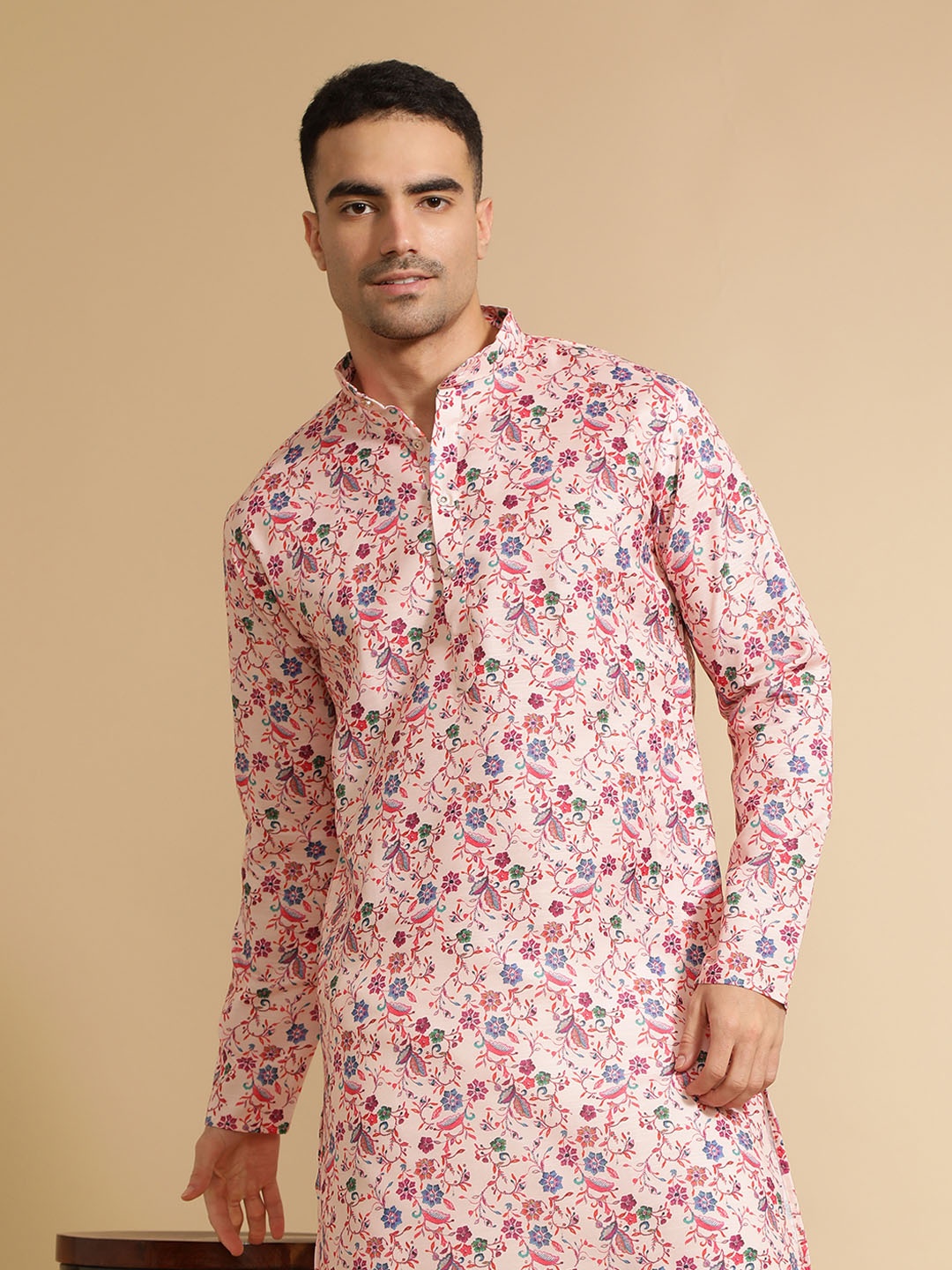 

Jaipur Kurti Men Floral Printed Floral Kurta, Beige