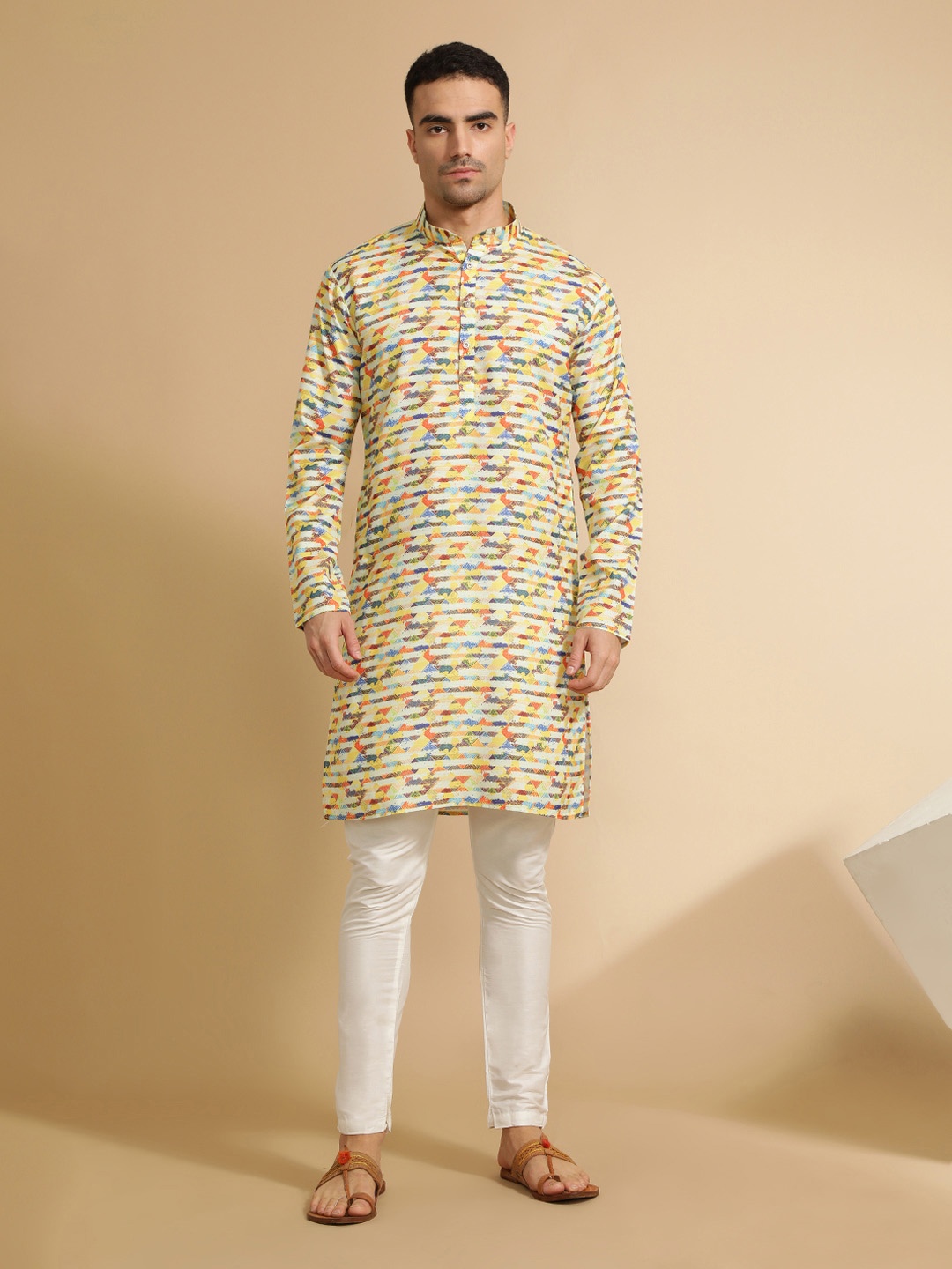 

Jaipur Kurti Men Printed Pastels Kurta, Yellow