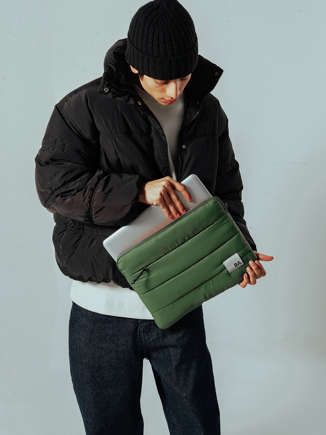 

DailyObjects Unisex Pine Stria Laptop Sleeve - Large, Green