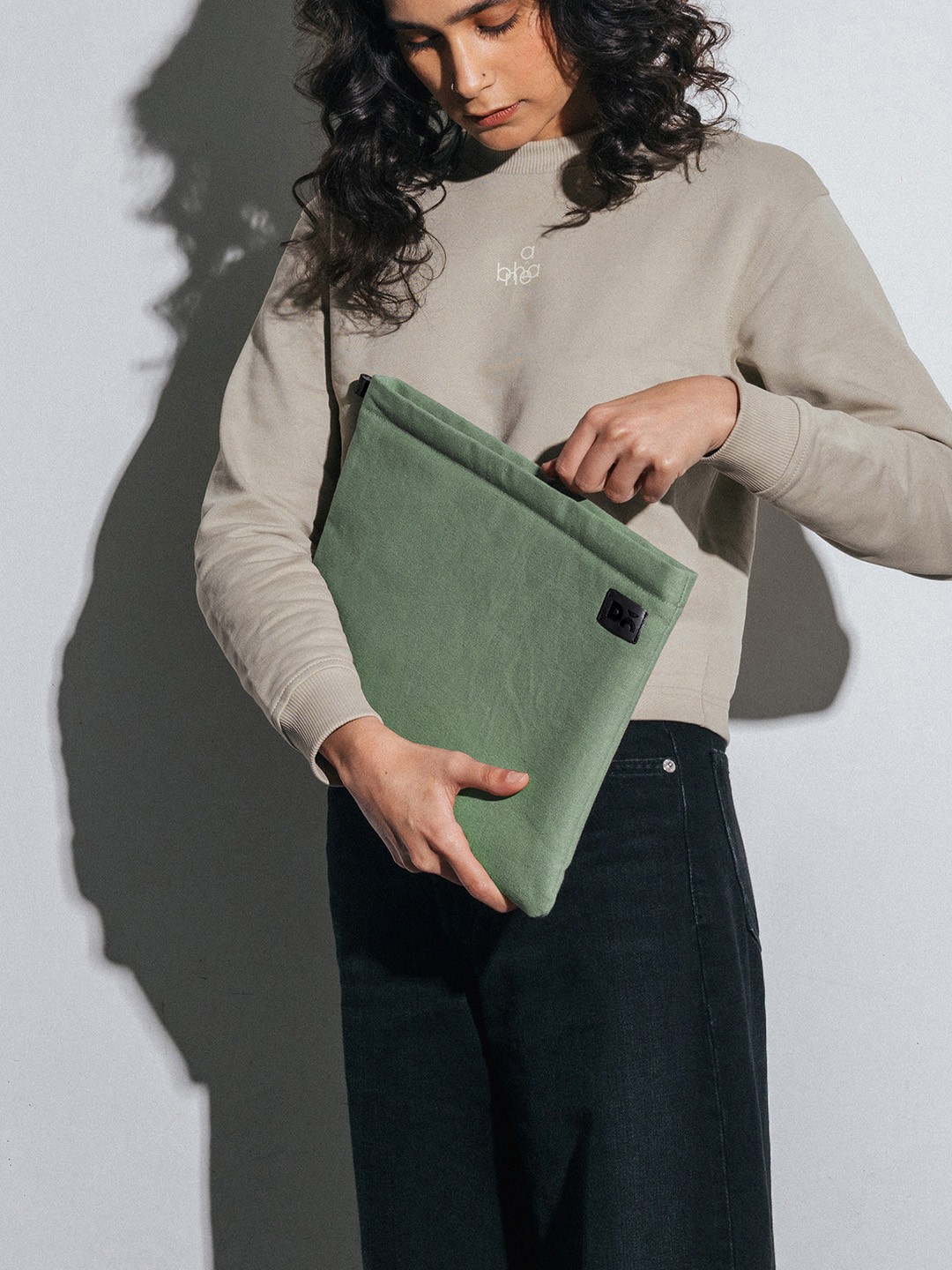 

DailyObjects Unisex Laptop Sleeve, Green