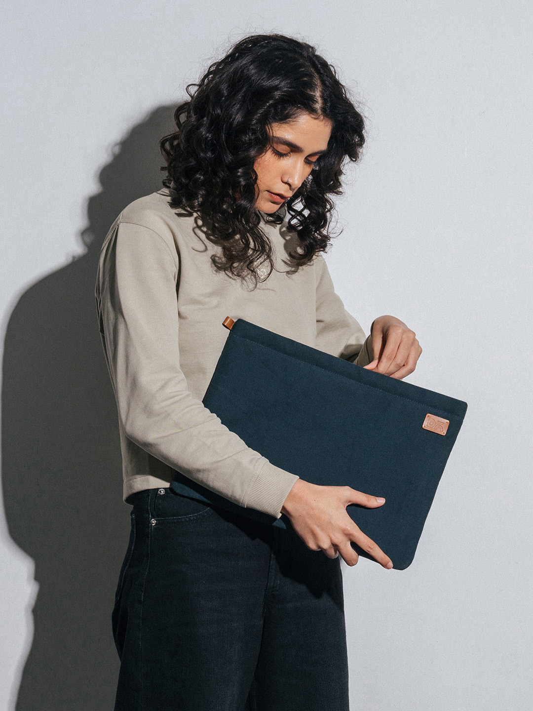 

DailyObjects Midnight Blue Skipper Sleeve Large For MacBook/Laptop upto 38.01cm (15 inch), Navy blue