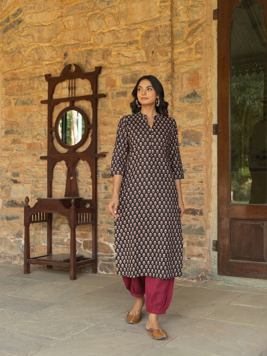

The Ethnic Label Women Block Printed Kurta, Black