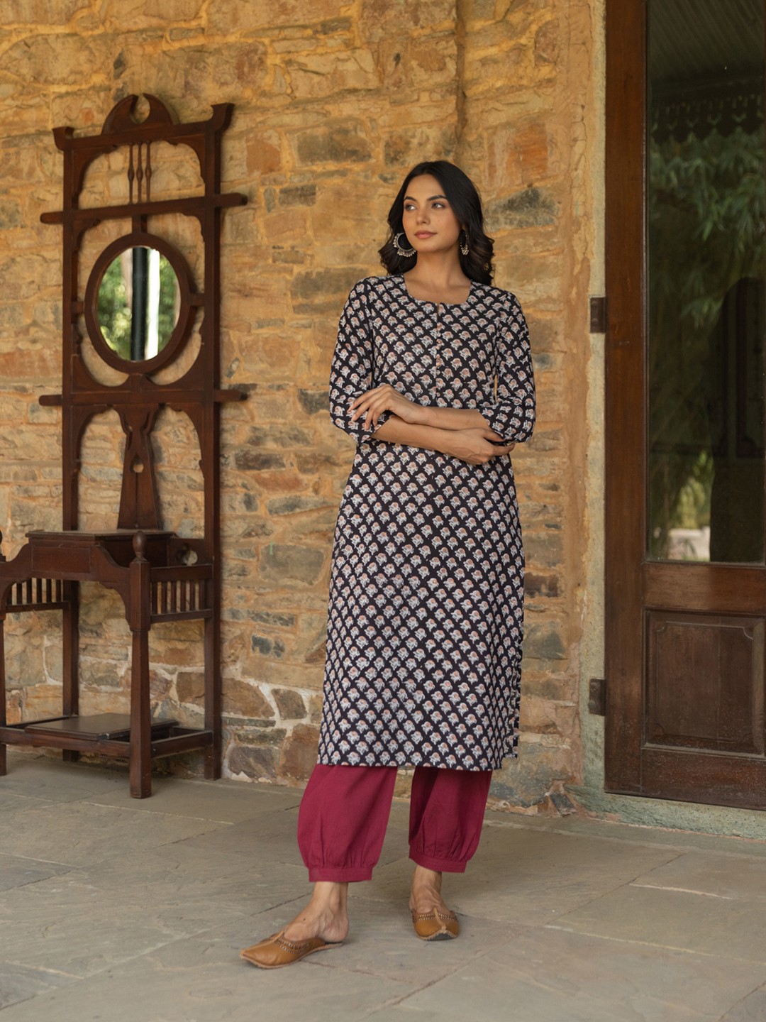 

The Ethnic Label Women Block Printed Kurta, Black