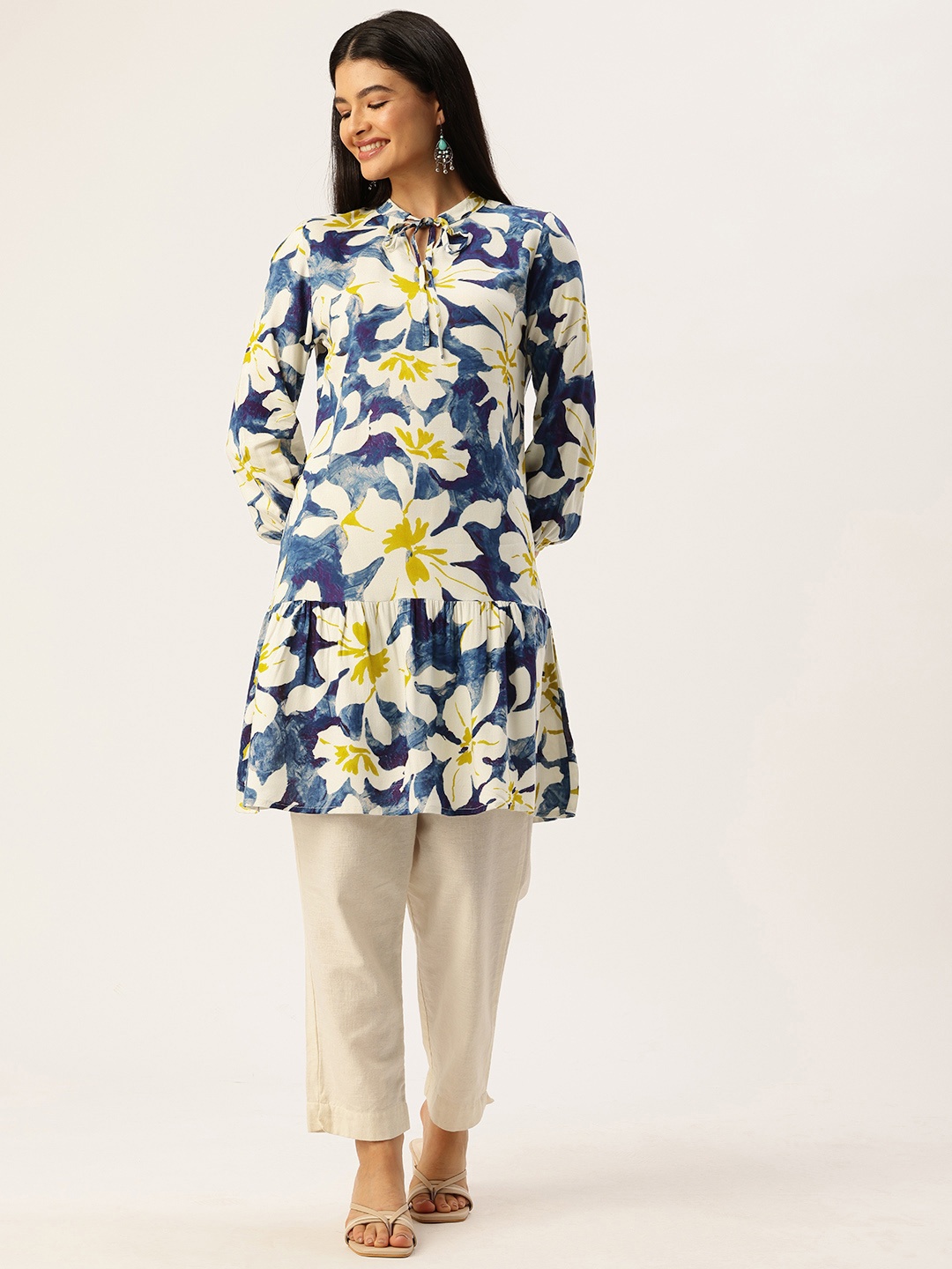 

AMUKTI Floral Printed Kurta, Blue