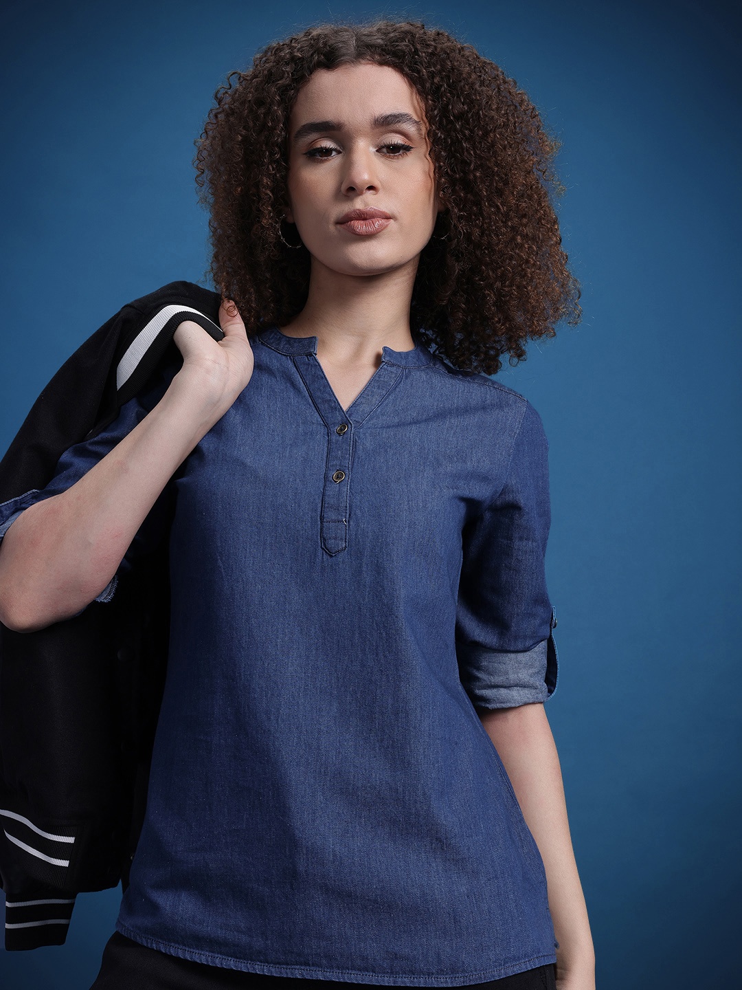 

The Roadster Lifestyle Co. Mandarin Collar Roll-Up Sleeves Pure Cotton Top, Blue