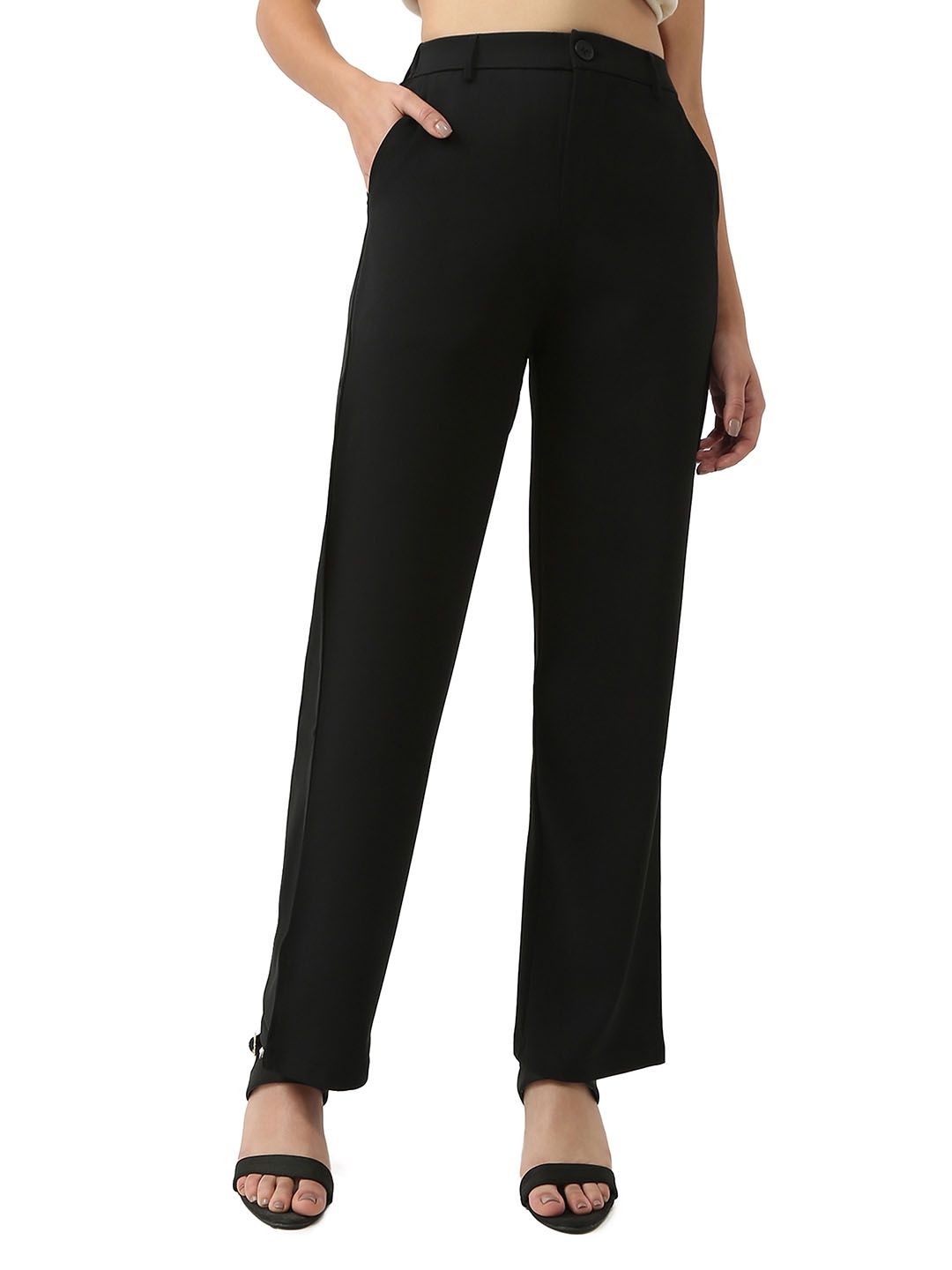 

Kraus Jeans Women Loose Fit High-Rise Trousers, Black