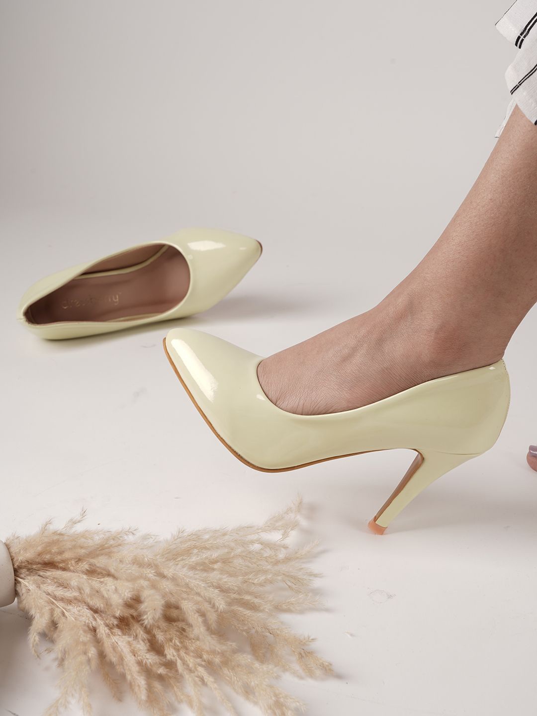 

DressBerry Women Stiletto Heeled Pumps, Yellow