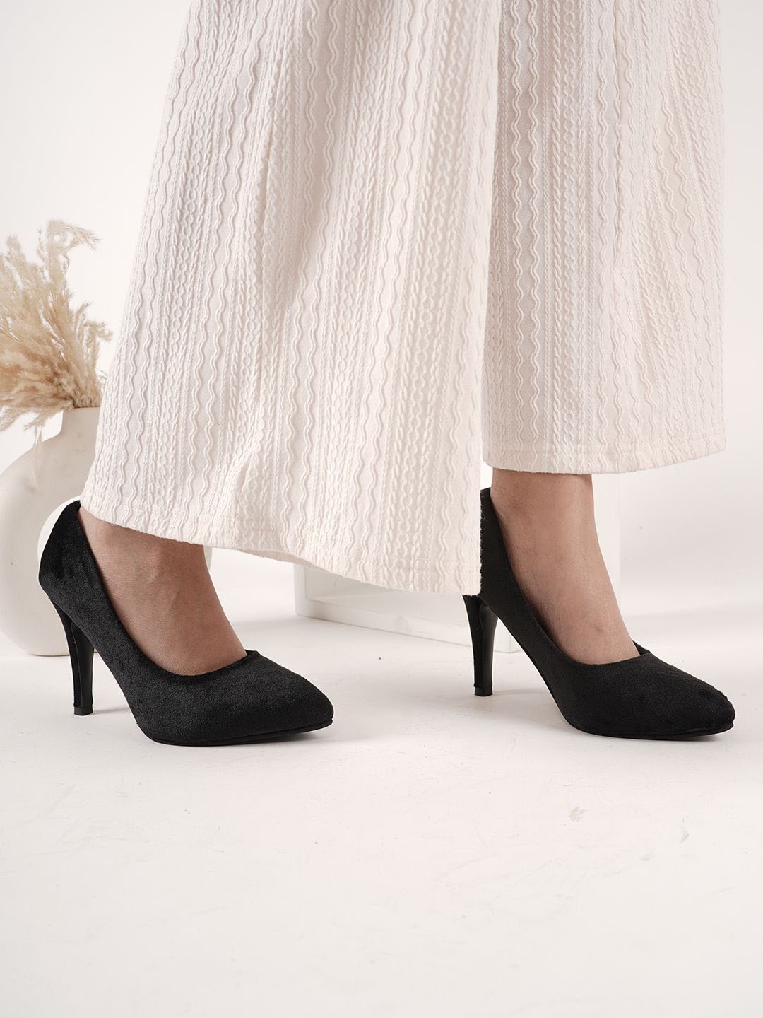 

DressBerry Velvet Pointed Toe Slim Heel Pumps, Black
