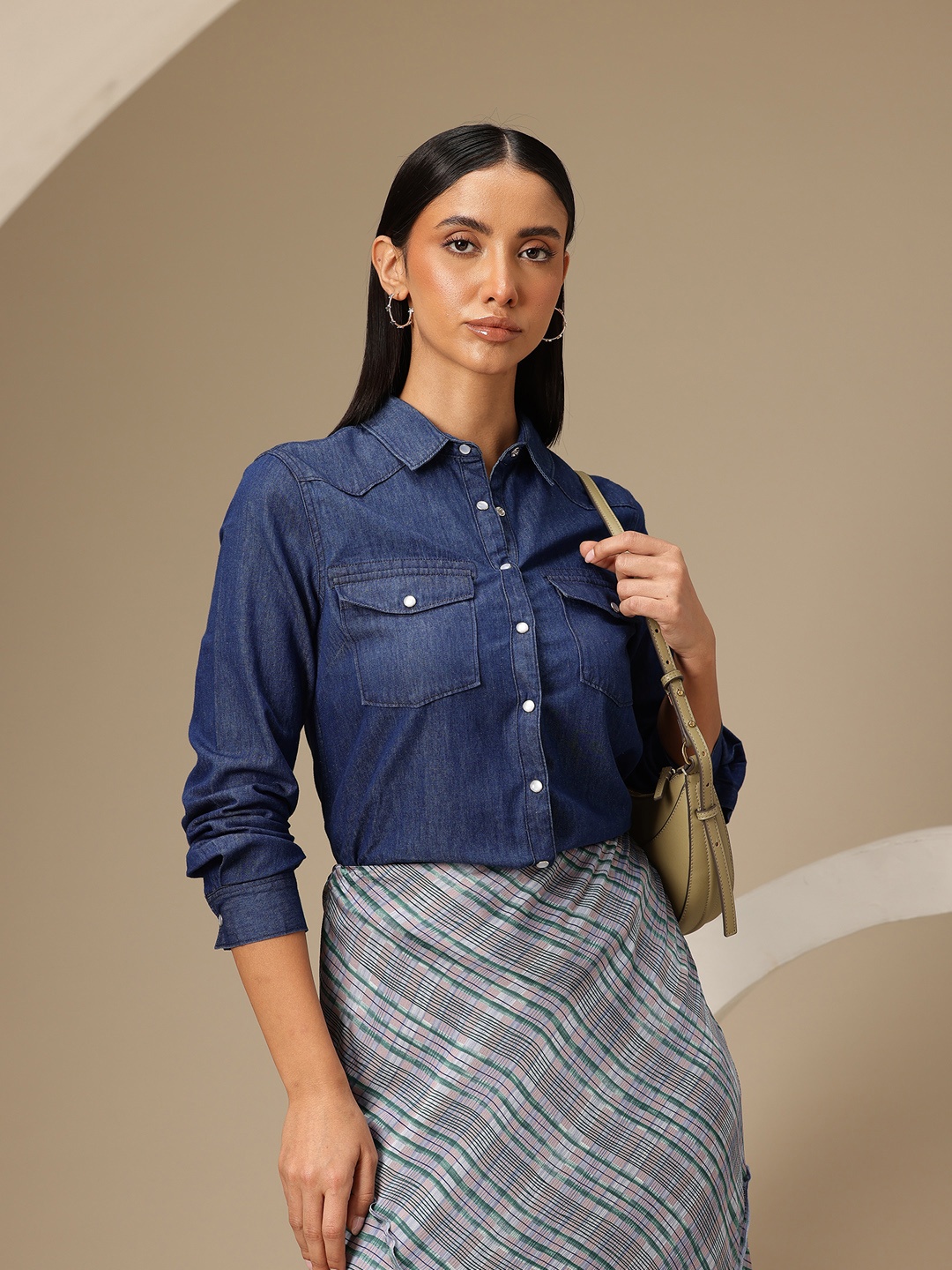 

Chemistry Solid Denim Pure Cotton Opaque Casual Shirt, Blue
