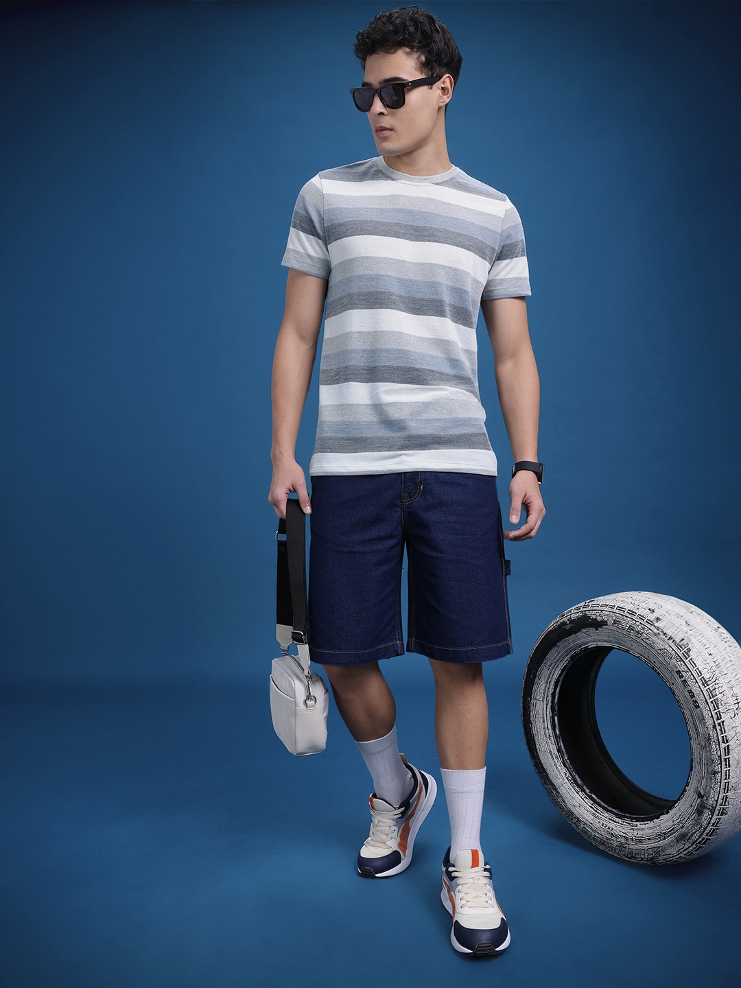 

The Roadster Lifestyle Co. Men Striped T-shirt, Multi