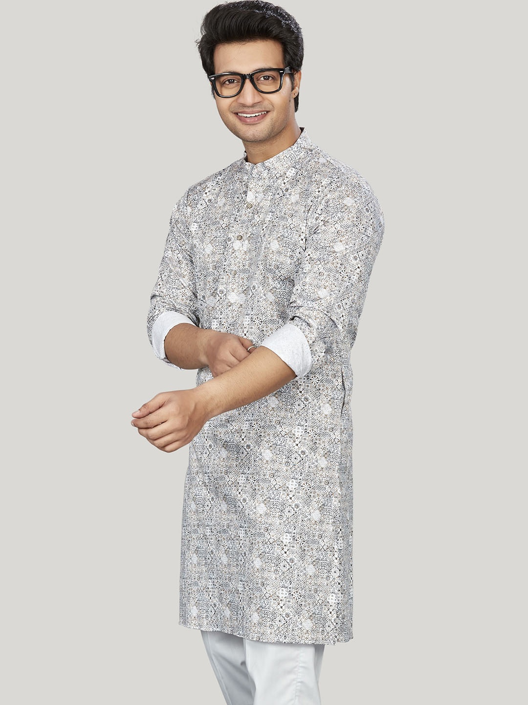 

Authentics Men Geometric Yoke Design Sequinned Kurta, White