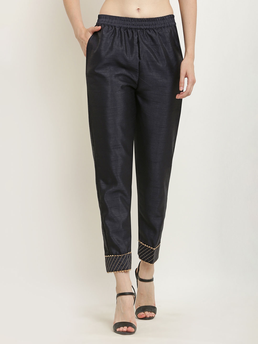 

FLOREOS Women Comfort Relaxed Fit Mid-Rise Trouser, Black
