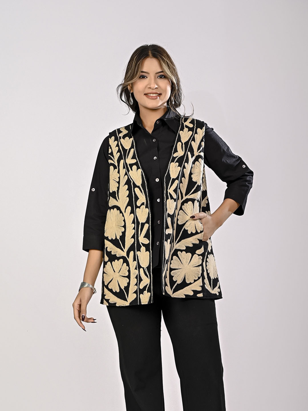 

INAAYA JAIPUR Women Floral Lightweight Tailored Jacket with Embroidered, Multi