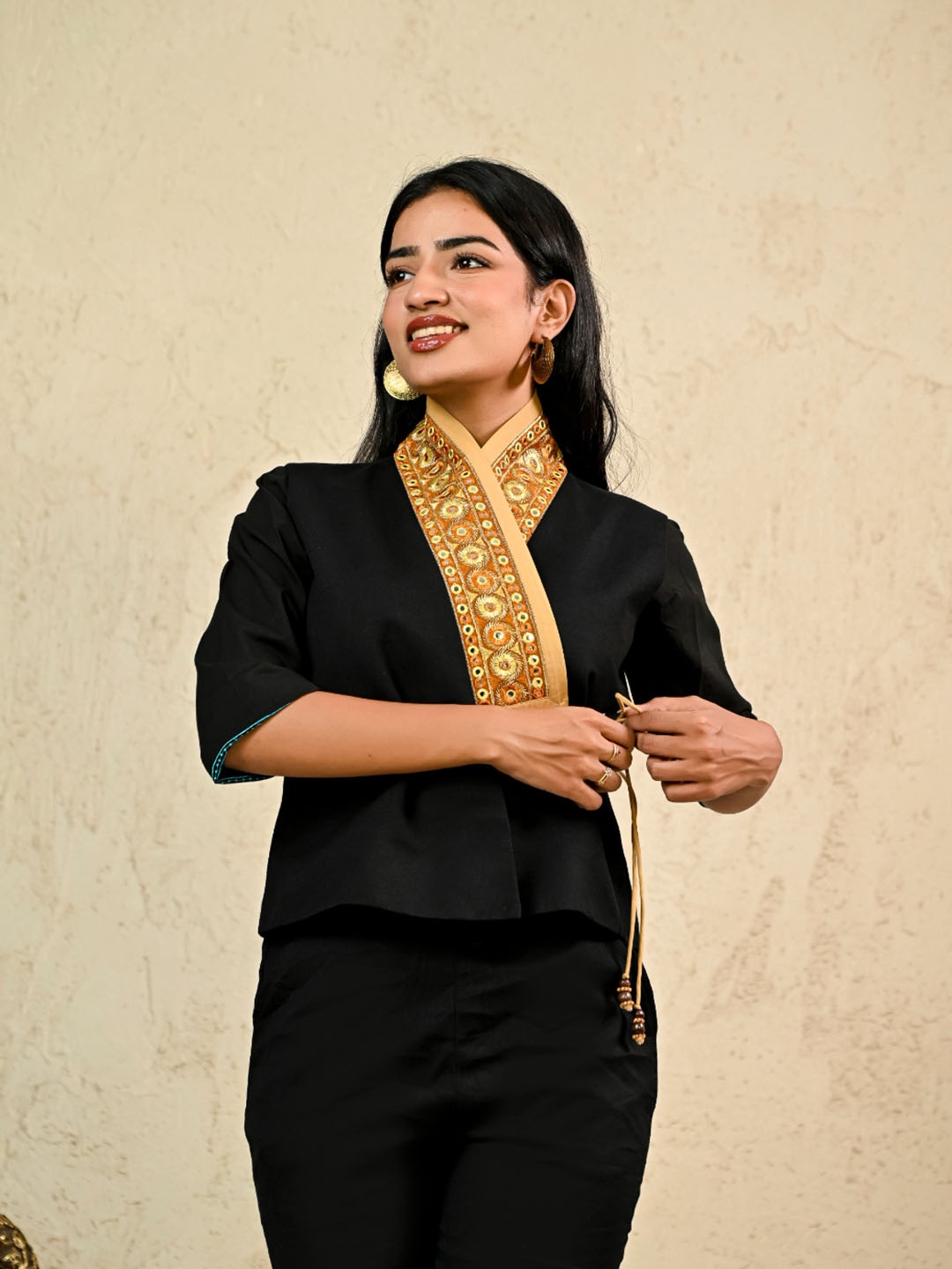 

INAAYA JAIPUR Women Lightweight Crop Tailored Jacket with Embroidered, Black
