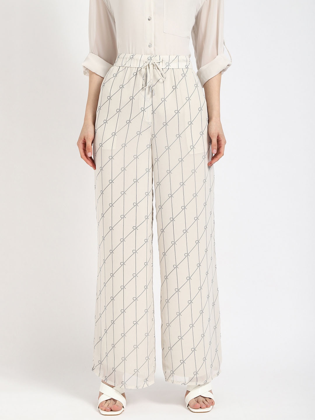 

Calvin Klein Jeans Women Straight Fit Culottes Trousers, White