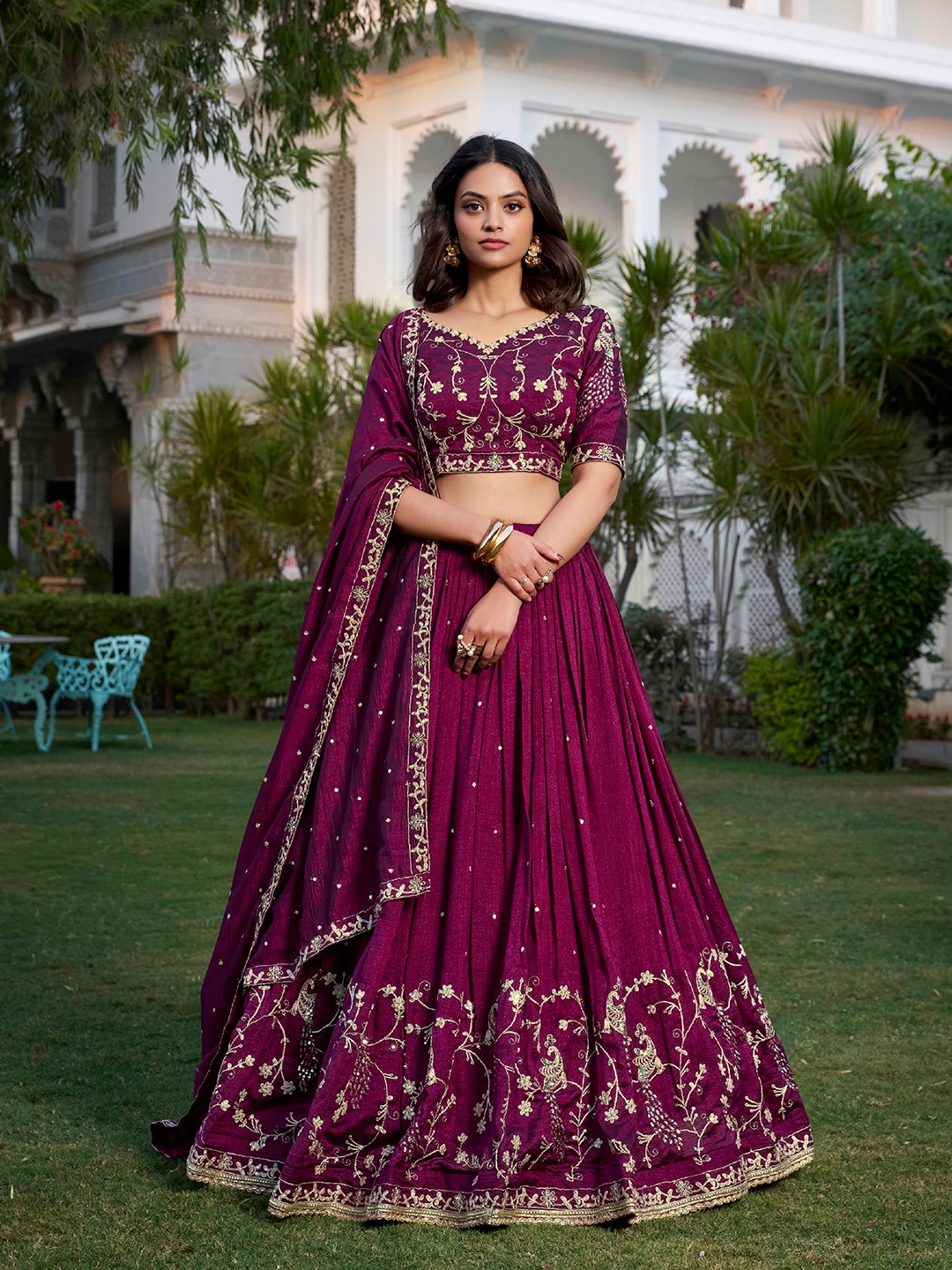 

Trendmalls Embroidered Sequinned Semi-Stitched Lehenga & Unstitched Blouse With Dupatta, Purple