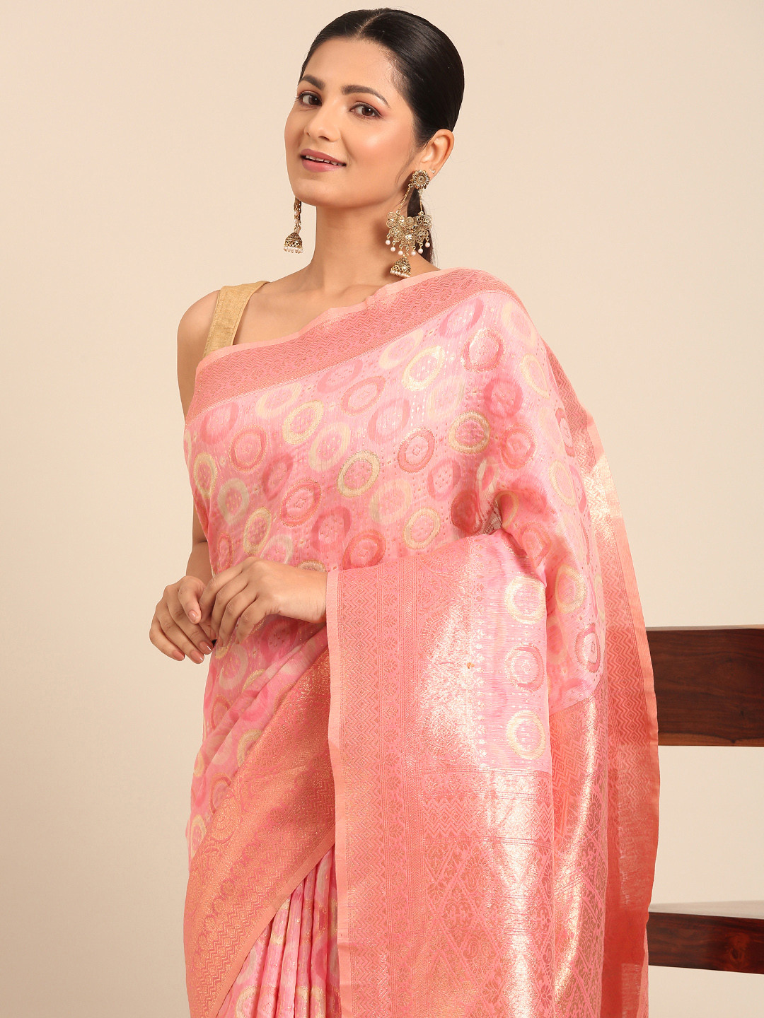 

MOHEY Geometric Woven Design Saree, Pink