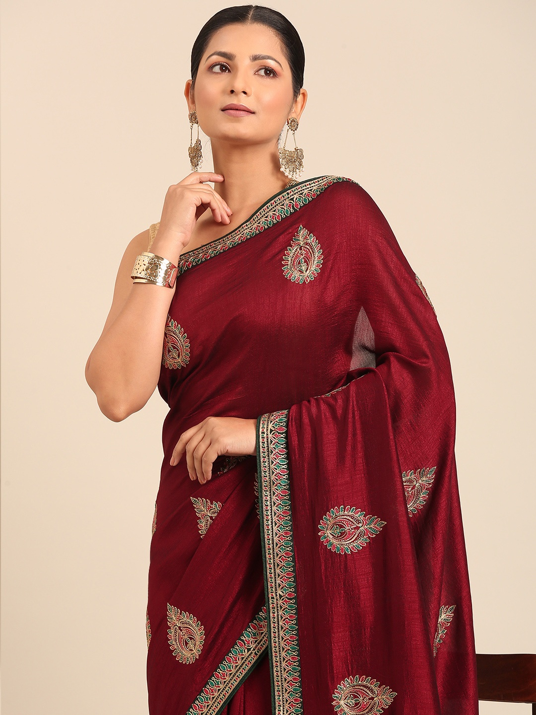 

MOHEY Ethnic Motifs Embroidered Saree with Stone Work, Maroon