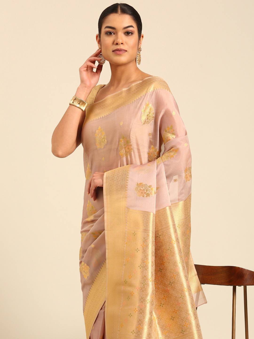 

MOHEY Ethnic Motifs Woven Design Zari Saree, Mauve