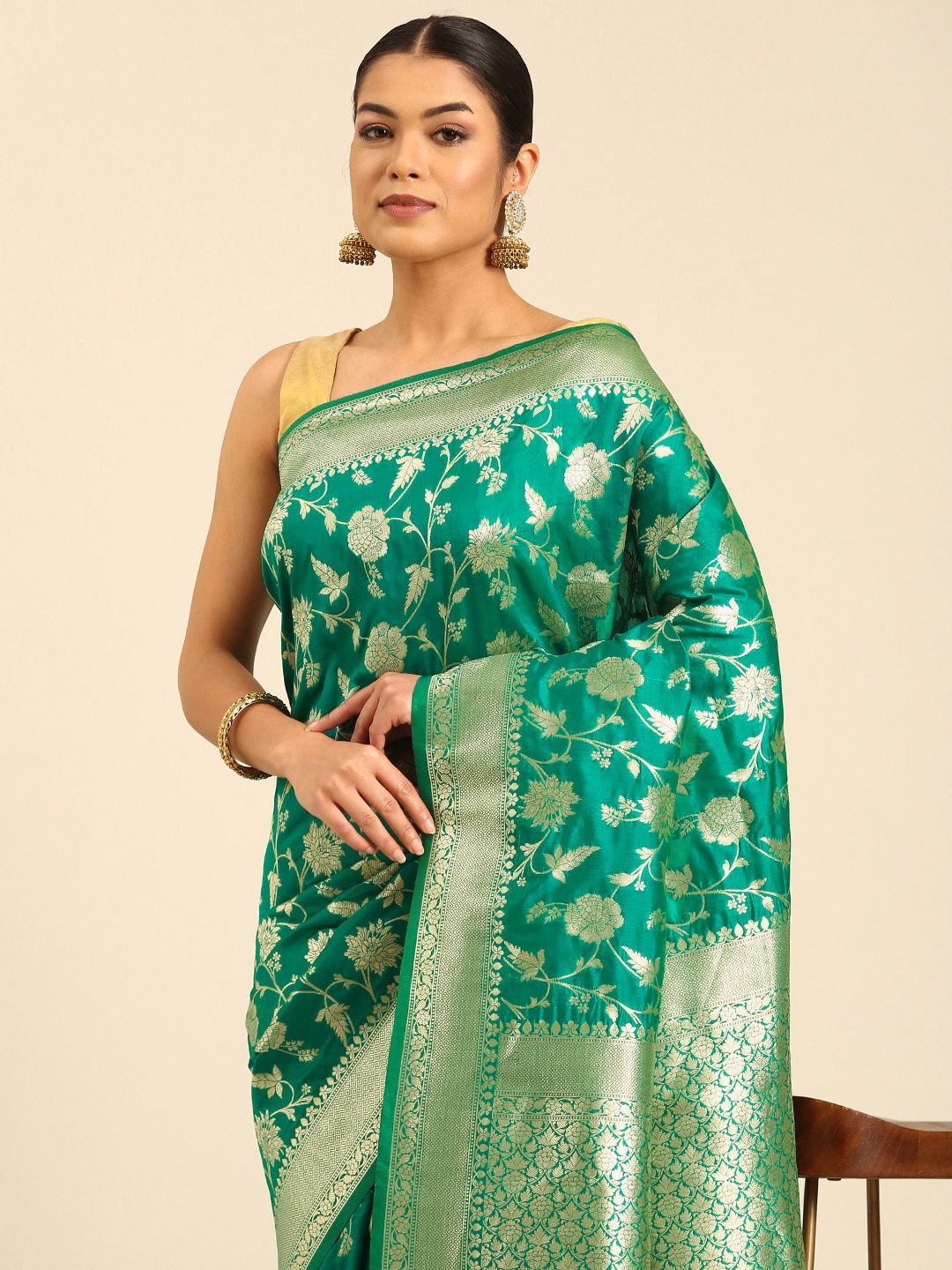 

MOHEY Floral Zari Saree, Green