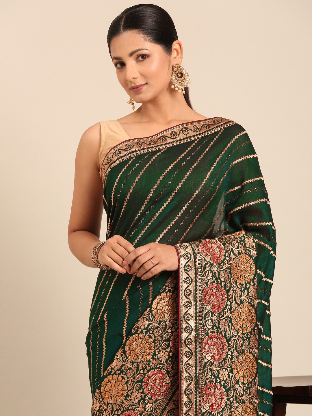 

MOHEY Floral Zari Saree, Green