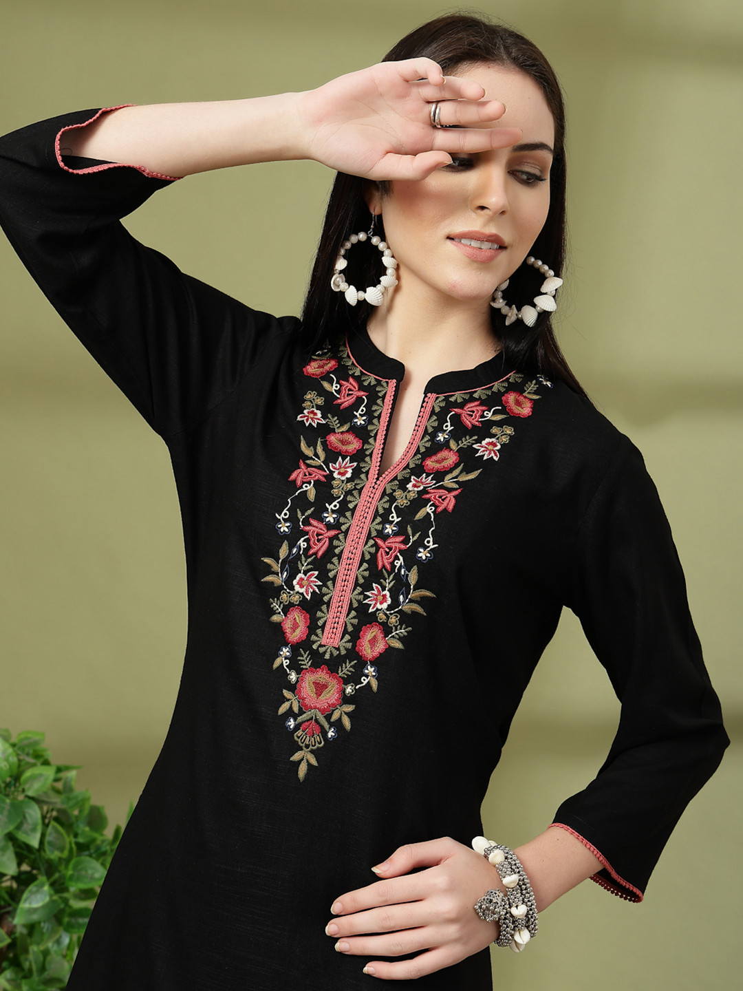 

Nayam By Lakshita Floral Embroidered Mandarin Collar Thread Work A-Line Kurti With Trouser, Black
