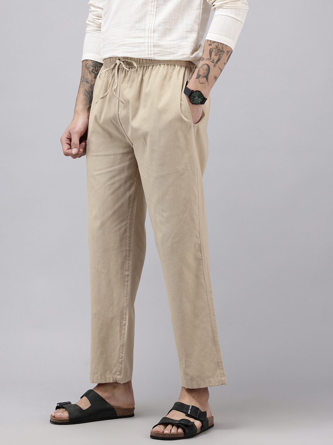 

Qashida Men Solid Relaxed Fit Easy Wash Trousers, Beige