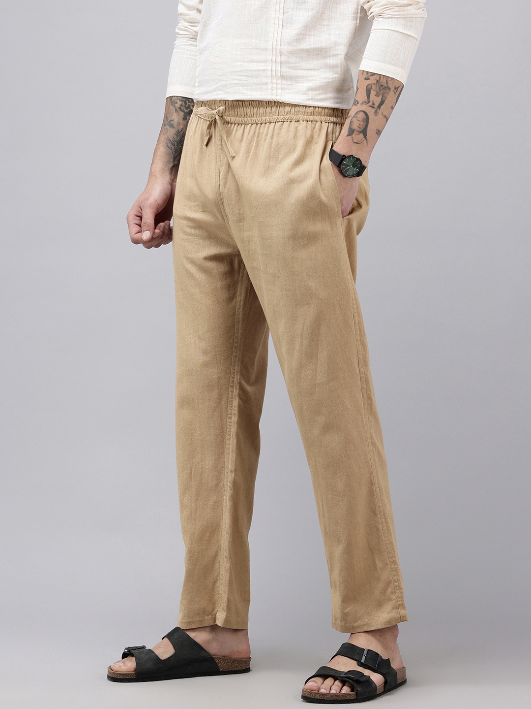 

Qashida Men Solid Relaxed Fit Easy Wash Trousers, Beige