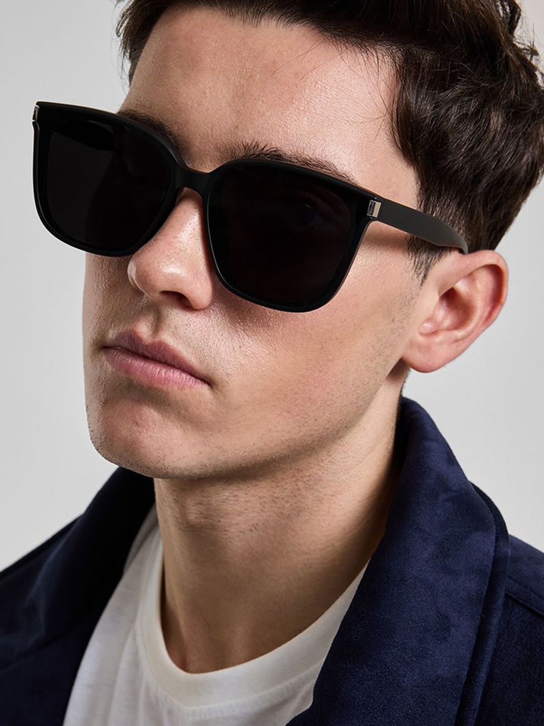 

Snitch Men Oversized Sunglasses with UV Protected Lens SN0044, Black