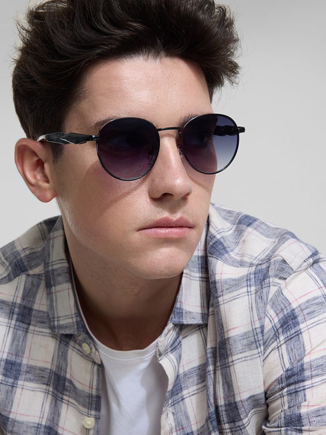 

Snitch Men Round Sunglasses with UV Protected Lens SN0043, Charcoal