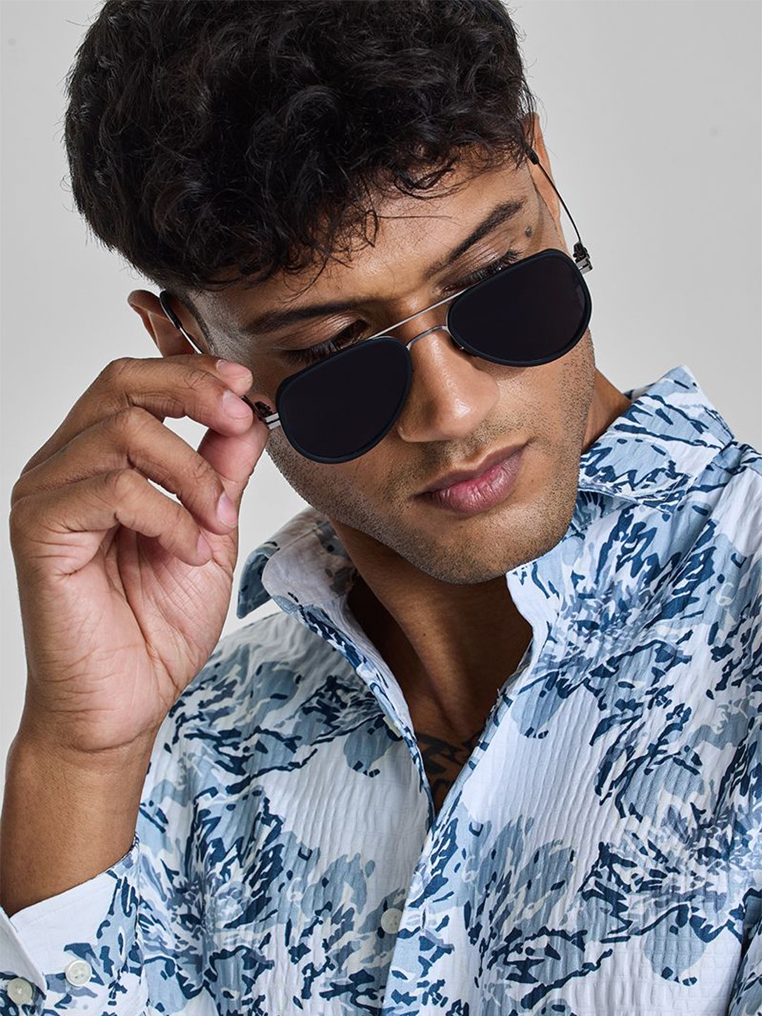 

Snitch Men Aviator Sunglasses with UV Protected Lens SN0072, Black