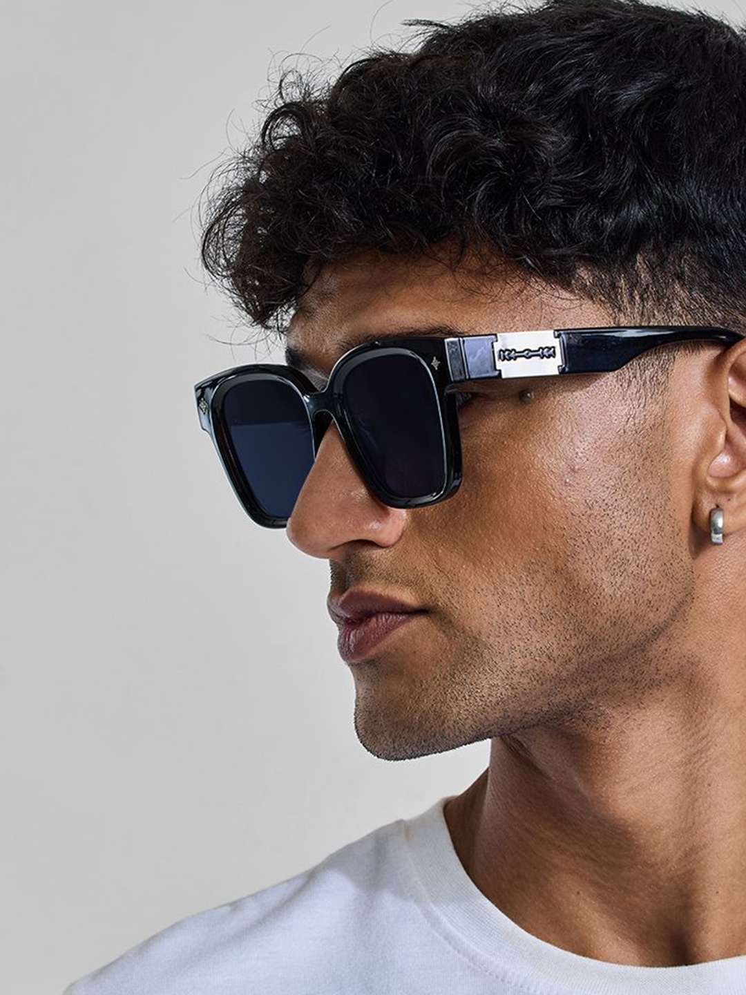 Snitch Men Oversized Sunglasses with UV Protected Lens SN0084, Black