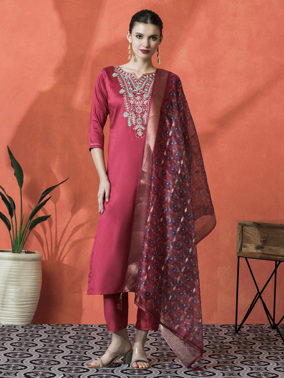 

Sangria Floral Embroidered Kurta With Trousers & Dupatta, Pink