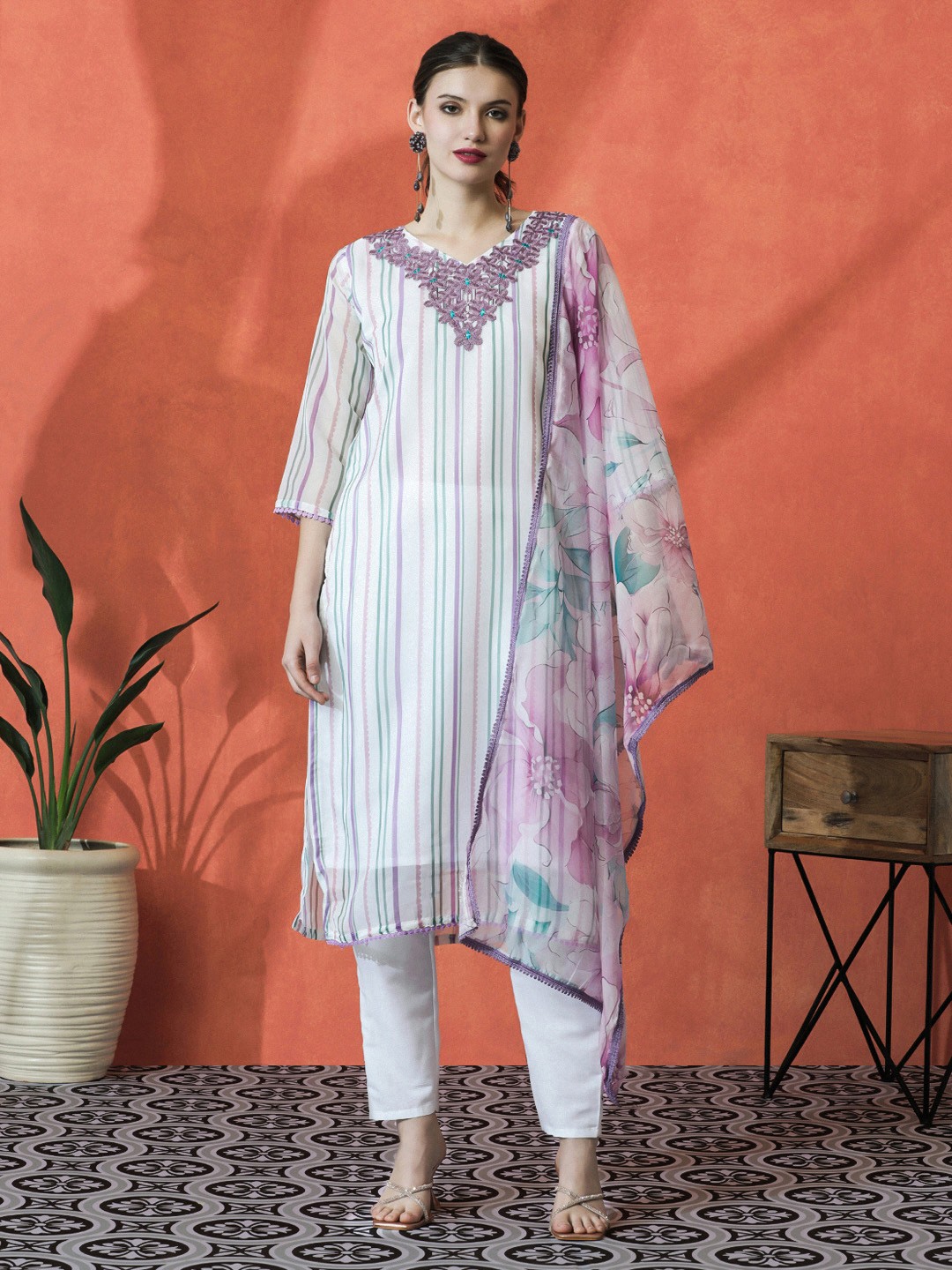 

Sangria White Floral Embroidered V-Neck Straight Kurta With Trouser And Dupatta