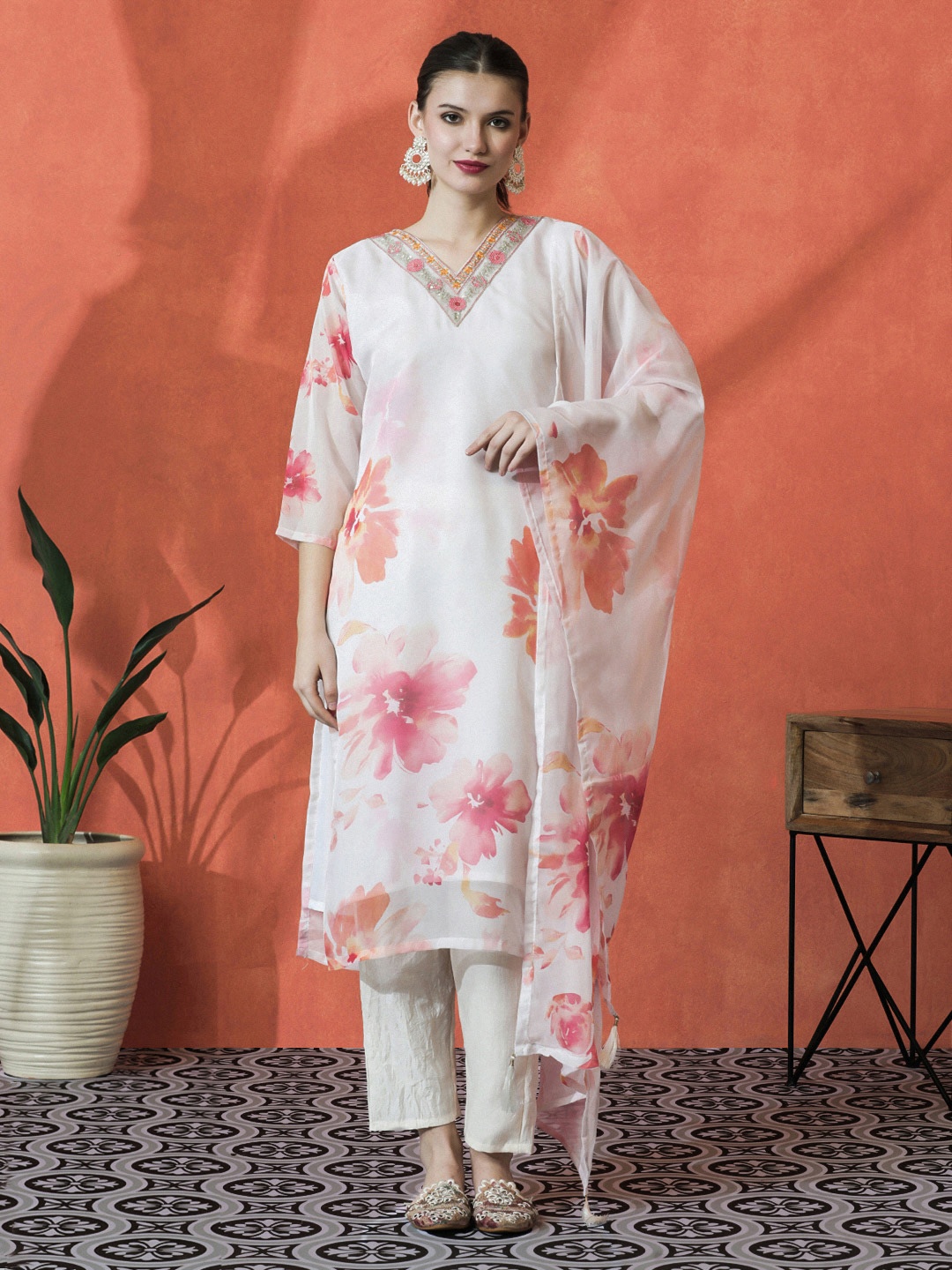 

Sangria White Floral Printed V-Neck Straight Kurta With Trouser And Dupatta