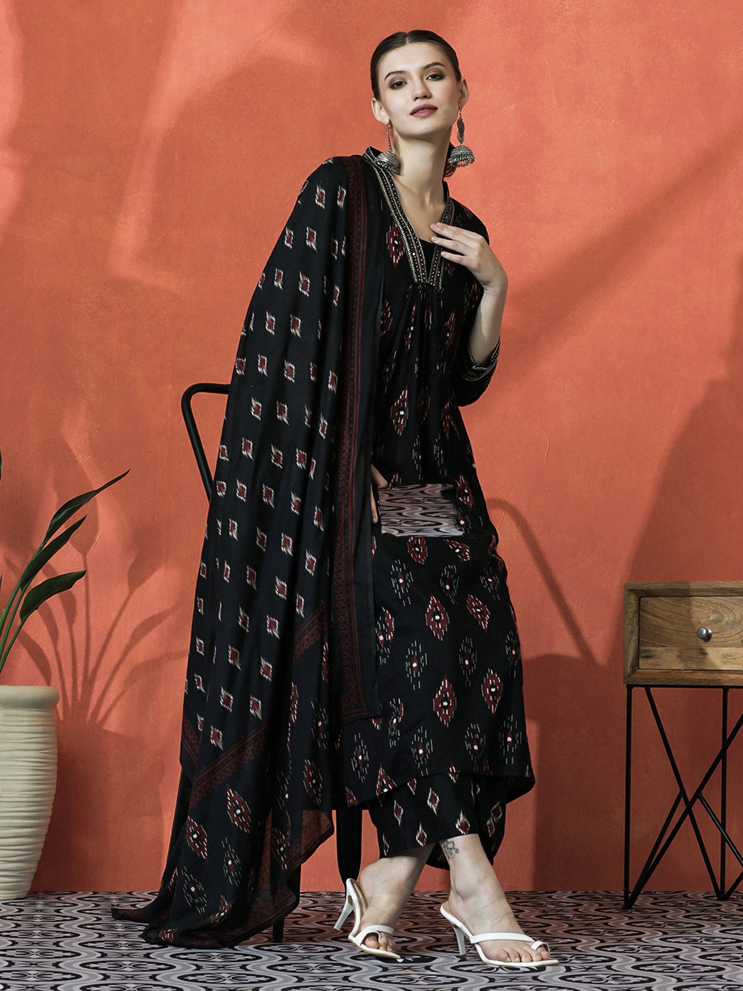 

Sangria Floral Embroidered Anarkali Kurta With Palazzos & Dupatta, Black