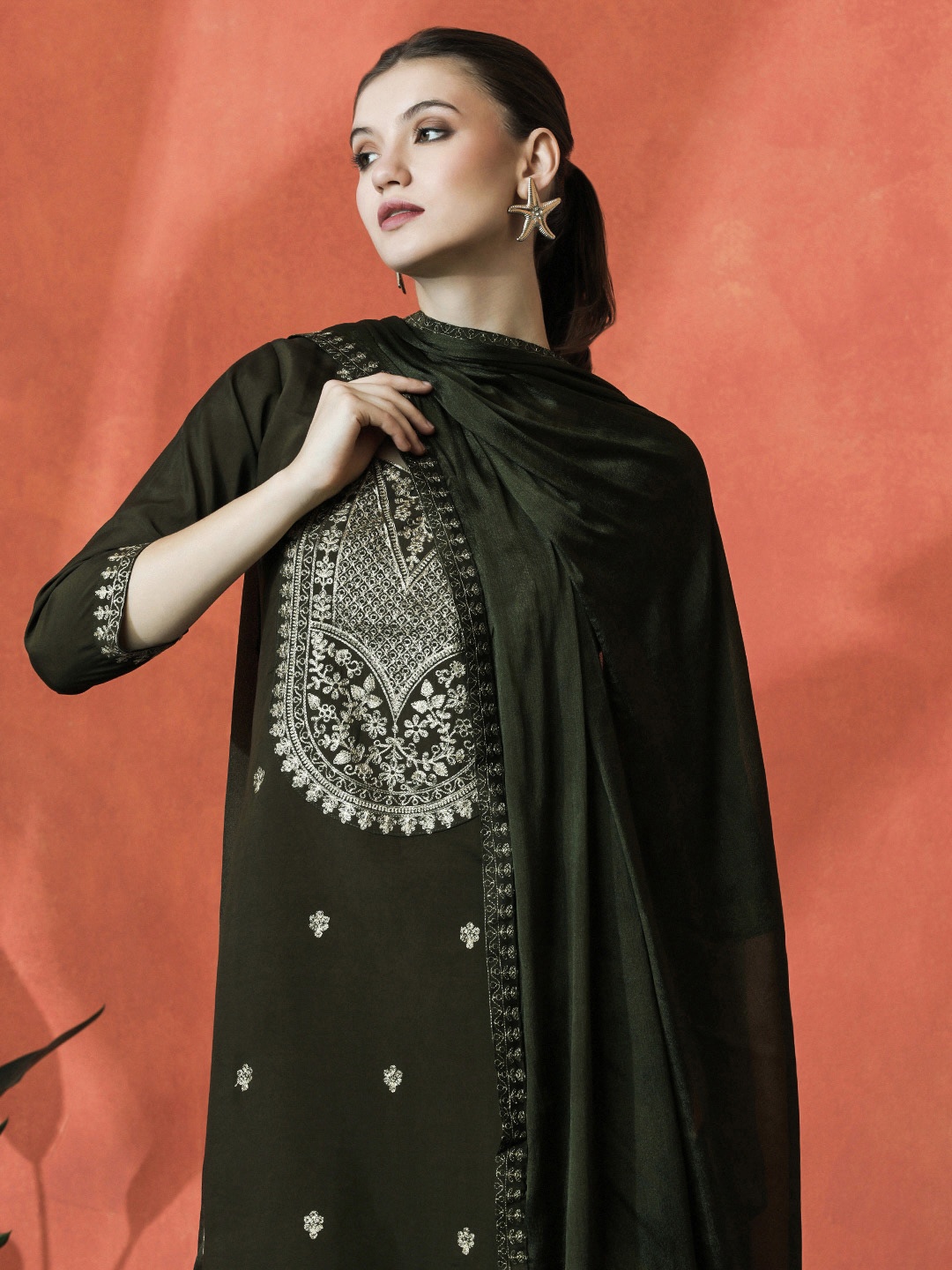 

Sangria Floral Embroidered Kurta With Trousers & Dupatta, Green