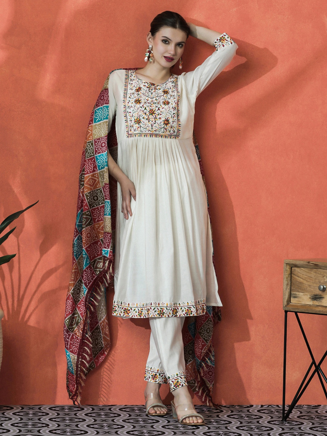 

Sangria Embroidered Round Neck Anarkali Kurta With Trousers & Dupatta, Off white