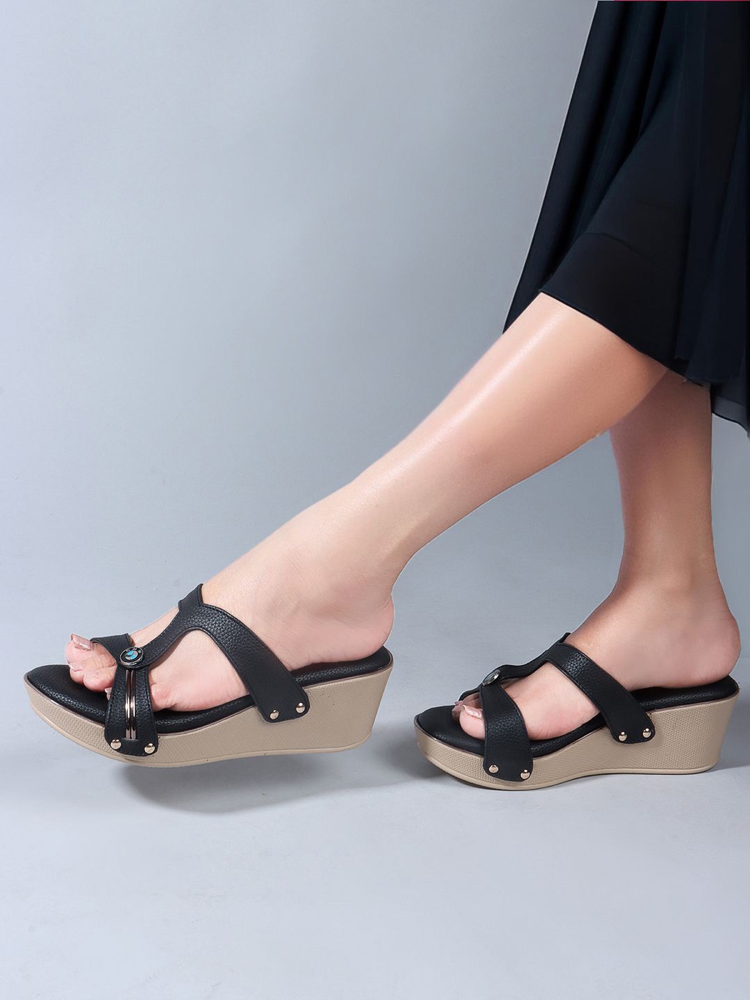 

Mast & Harbour Women Wedge Heels Sandals, Black