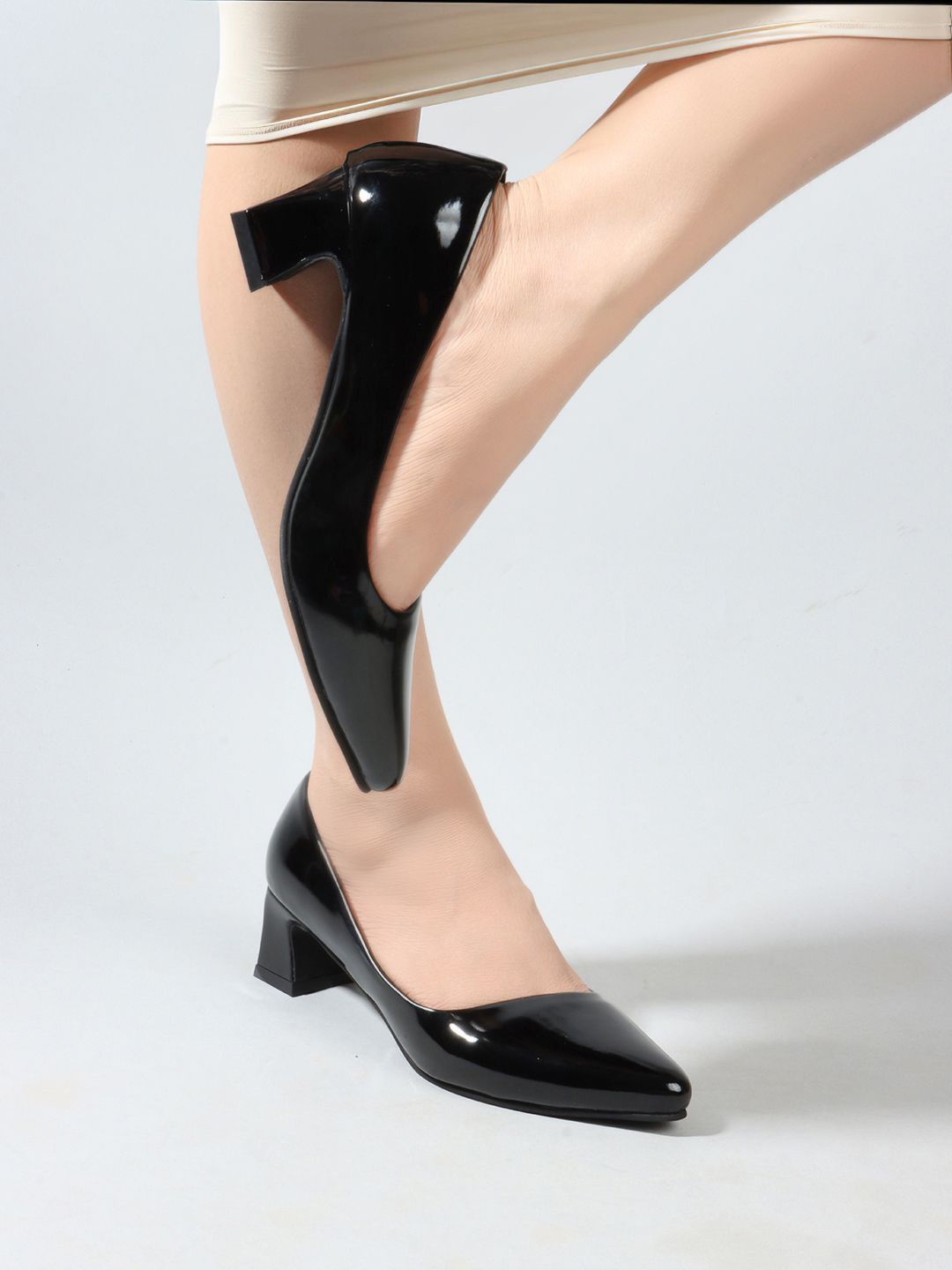 

Mast & Harbour Women Party Block Pumps, Black