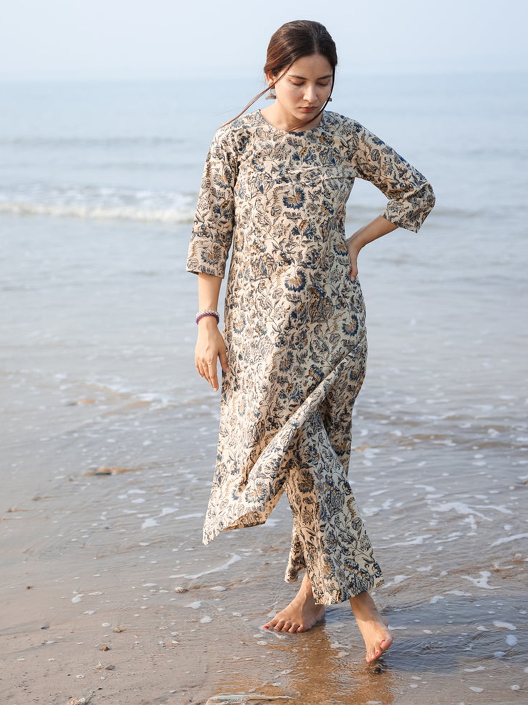 

Anni Designer Floral Printed Round Neck Straight Kurta with Palazzos, Cream